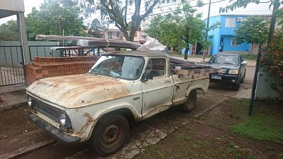 Camioneta detenida