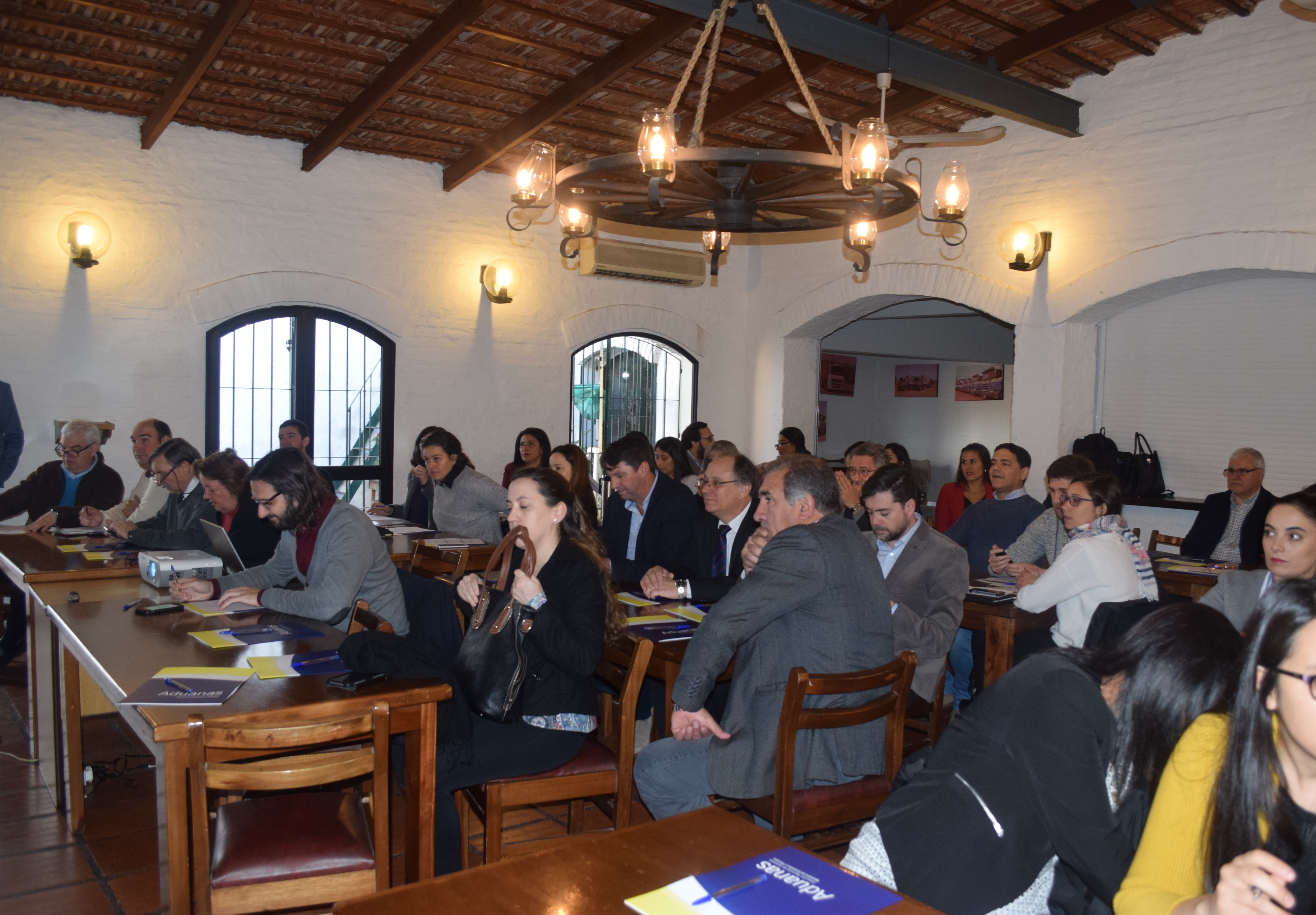 Imagen participantes de la Jornada de Presentación de Proyectos Estratégicos de la Institución