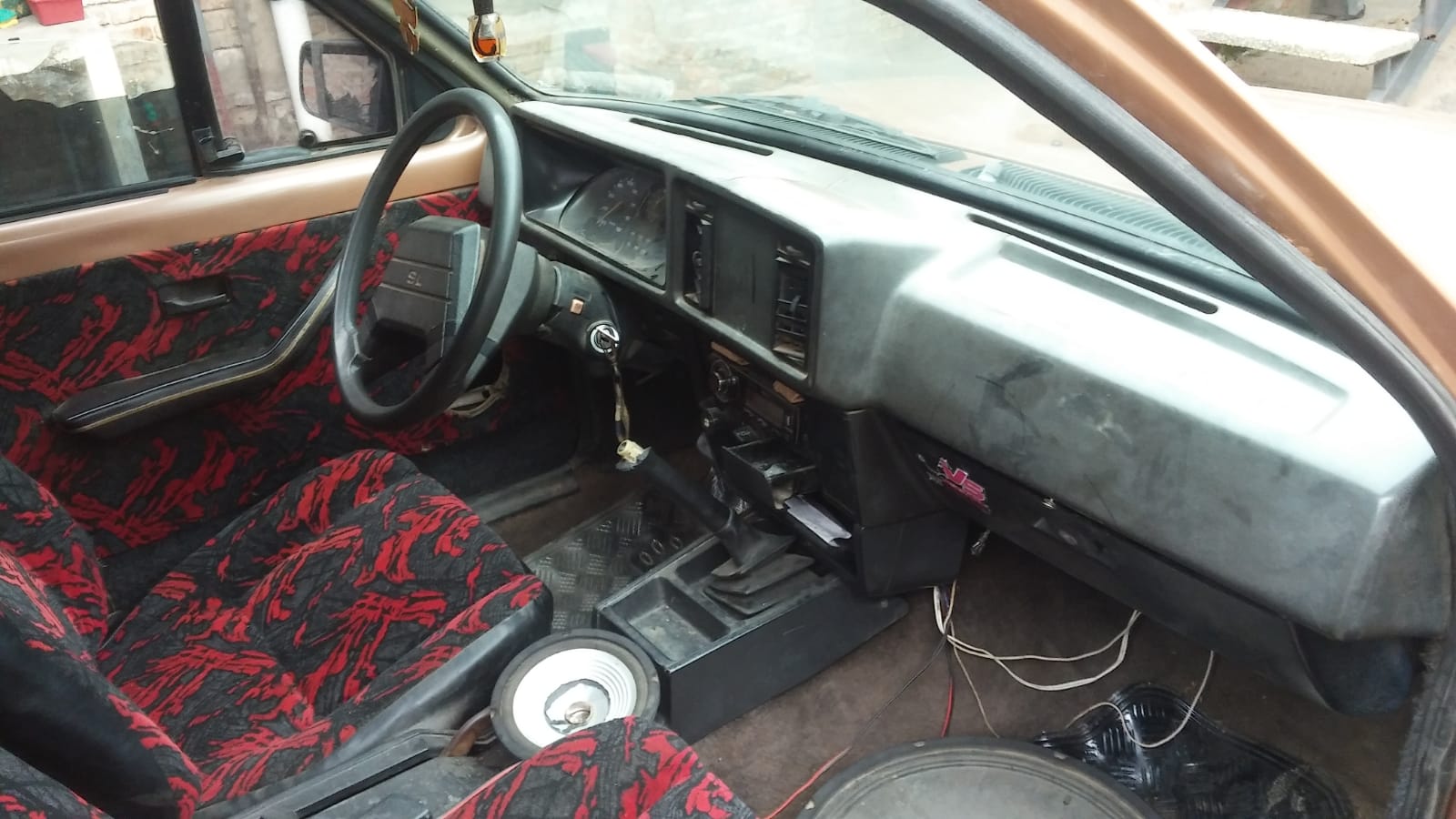 Imagen del interior del vehículo incautado